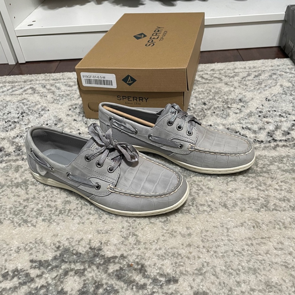 NEW Sperry songfish croc grey size 6.5
